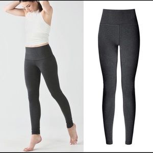 Lululemon Wunder Under Cotton (Roll Down)
Heathered Black